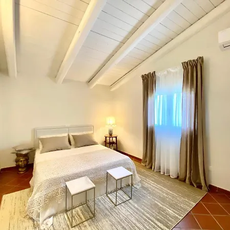 빌라 La Gemmazza Di Monasteri